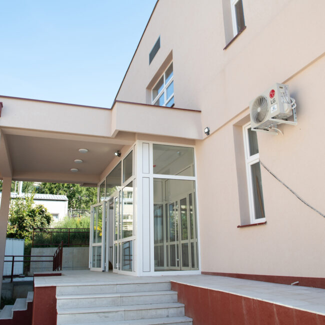 Izgradnja – Fiskuluturna sala OŠ Anton Skala Beograd 8 - Jadran d.o.o.